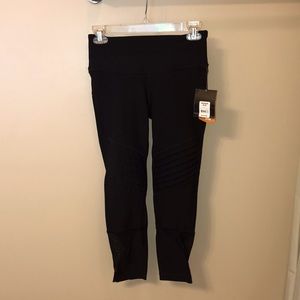 NWT Avia leggings